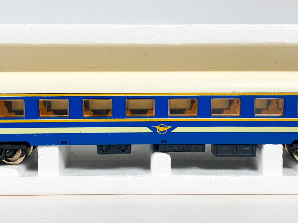 Vagón de tren azul y blanco 'Lima' - imagen 4