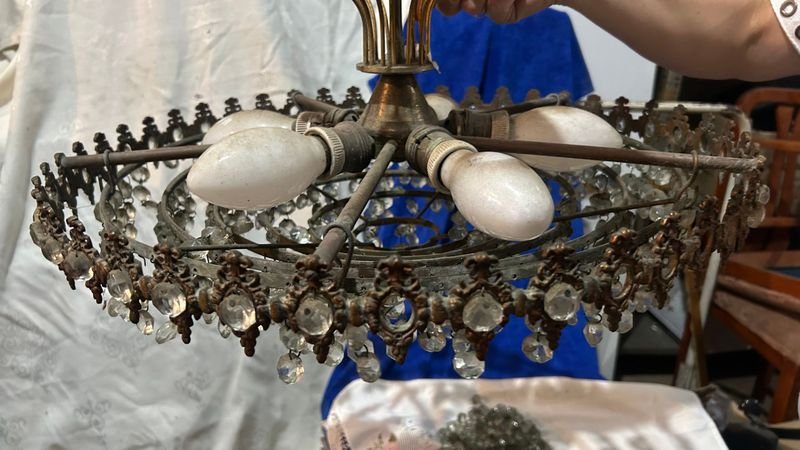 Lote siguiente: Lámpara de techo bronce con elementos de cristal