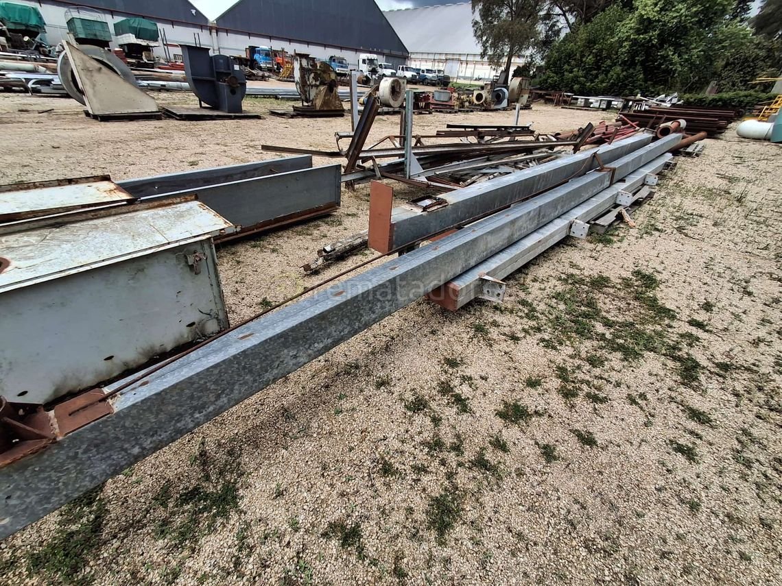 Lote de Perfiles Metálicos y Estructuras Industriales