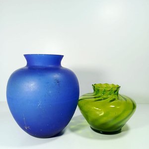 Jarrón Azul y Florero Verde de Vidrio - imagen 2