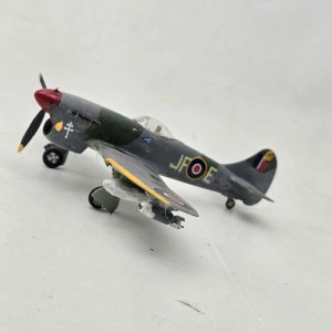 Maqueta Avión Hawker Tempest Mk.V RAF "Le Grand Charles" JF-E NV994 - imagen 5