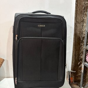 Lote siguiente: Valija Grande Negra de Viaje