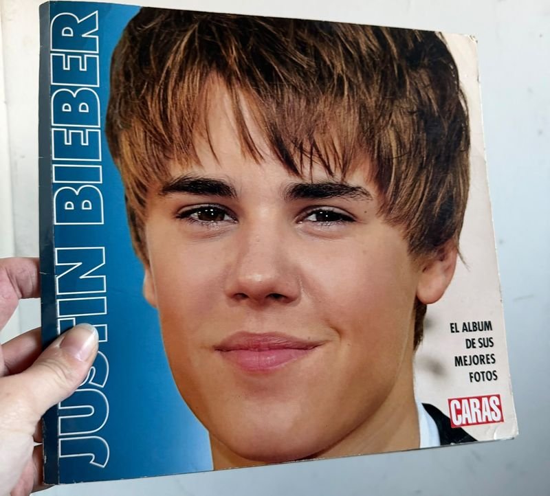 Álbum de Fotos "El Álbum de Sus Mejores Fotos" de Justin Bieber