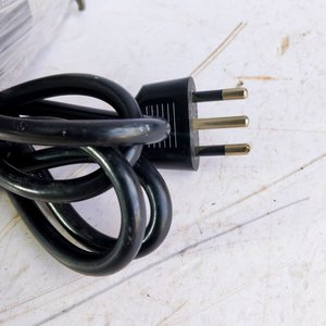 Motor Trifásico 1 HP 2860 RPM con Variador de Frecuencia 1 HP 220V - imagen 5