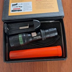 Lote anterior: Linterna Táctica Recargable MCH Power Style 990000W HL-109