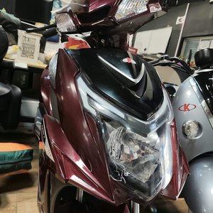 Scooter Eléctrica Roja con Batería de Litio 48V/800W y Accesorios - imagen 7