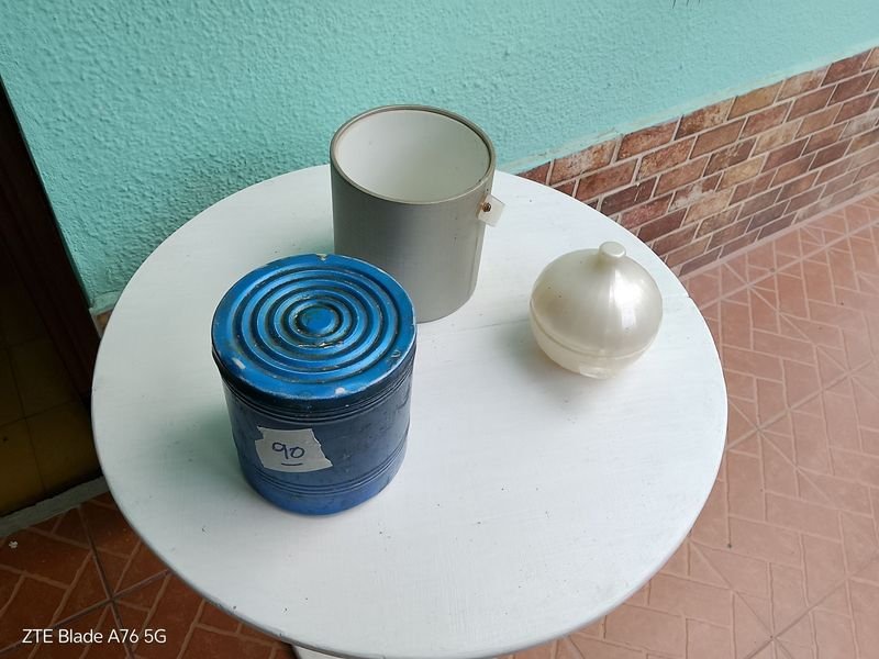 Lote anterior: Latas de metal en buen estado