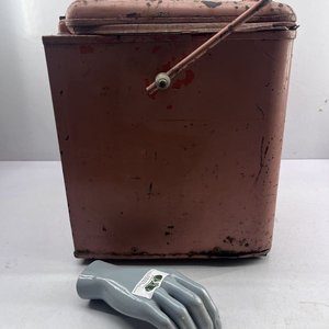 Antigua Heladera Portátil Rosa con Destapador - imagen 2