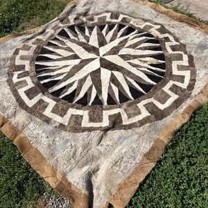 Alfombra de Cuero con Diseño de Rosa de los Vientos - imagen 3