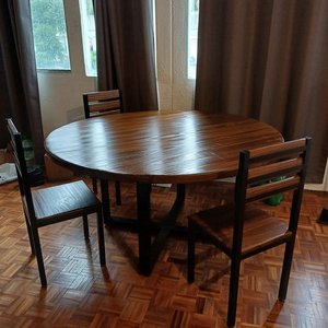 Juego de Comedor: Mesa Redonda de Madera Maciza y 3 Sillas - imagen 2