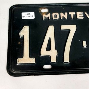 Chapa Patente Montevideo 147-301 Negra Vintage - imagen 3