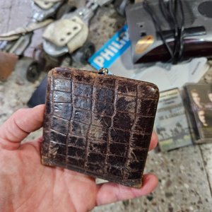 Lote Surtido: Mesa Auxiliar Decorada, Patines, Radio Philips, Walkman y Reloj de Bolsillo - imagen 7