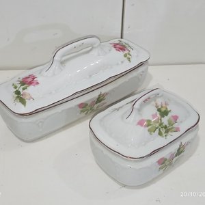 Conjunto de Cerámica con Motivos Florales: Tetera, Lechera, Azucarera y Más - imagen 5