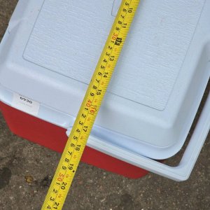 Conservadora Rubbermaid Roja y Blanca - imagen 4