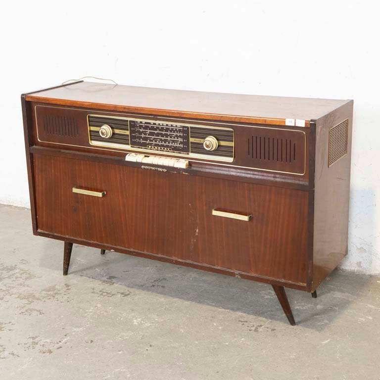 Mueble Combinado Estilo Americano "Punktal" con Radio y Tocadiscos