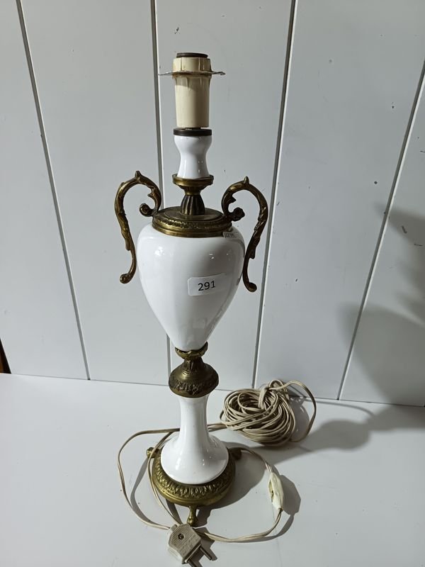 Lámpara de Mesa Antigua de Porcelana Blanca y Bronce