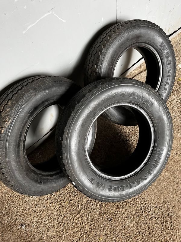 Llantas de Camioneta en Buena Condición - imagen 4