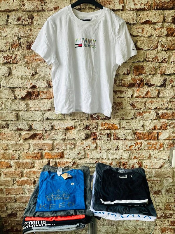 Remera Tommy Jeans Blanca Logo Bordado Talle M