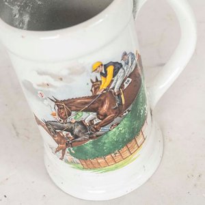 Jarra de Cerveza de Cerámica con Escena de Equitación - imagen 2