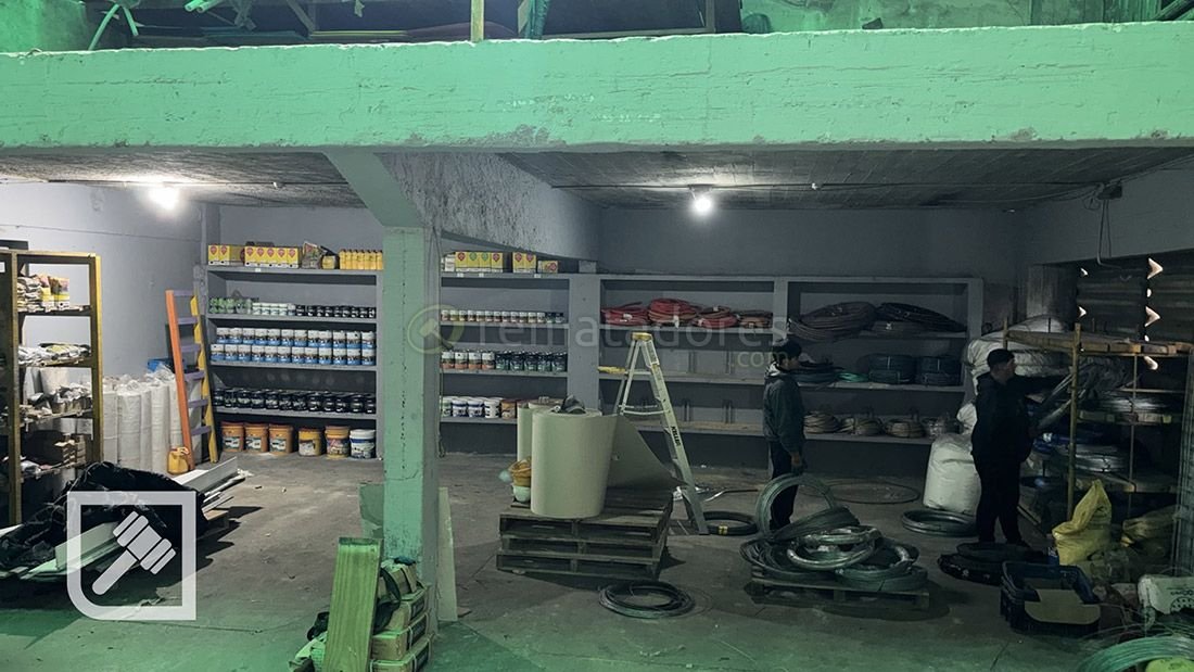 Estanterías y Materiales de Construcción en Depósito
