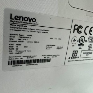 Computadora All-in-One Lenovo Pantalla Táctil con Teclado y Mouse - imagen 4