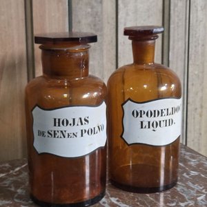 Par de Frascos de Farmacia Antiguos "Hojas de Sen en Polvo" y "Opodeldoch Liquid" - imagen 3