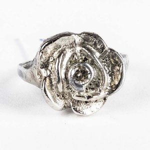 Lote anterior: Anillo de Plata con Brillante Diseño de Rosa