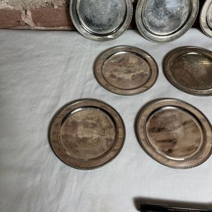 Conjunto de 8 Platillos de Platina con Bordes Repujados - imagen 7