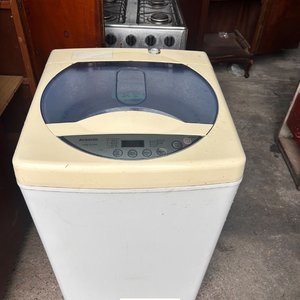 Lote anterior: Lavarropas Panavox Blanco y Beige