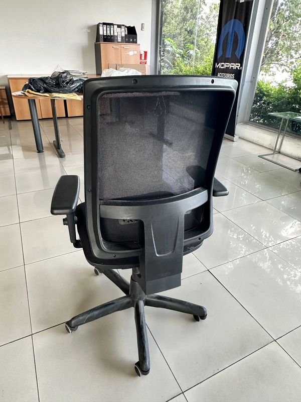Silla Ergonómica de Red para Oficina - imagen 3