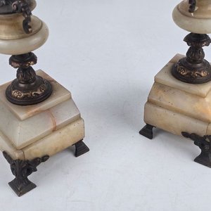 Par de Candelabros de Bronce y Alabastro Estilo Clásico - imagen 7