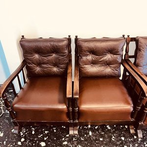 Juego de Living: Sofá de 2 Cuerpos y 2 Butacas de 1 Cuerpo en Cuerina y Madera - imagen 3