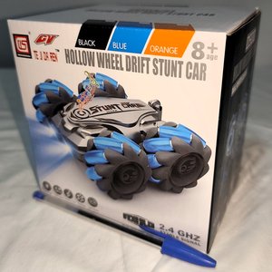 Auto de Control Remoto Stunt Car Recargable con 2 Controles y Luces - imagen 4