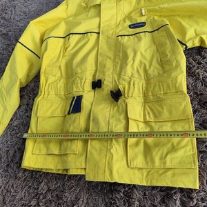Conjunto Impermeable Wetskins Comfort Zone: Chaqueta con Capucha y Pantalón Jardinero Amarillo - imagen 19