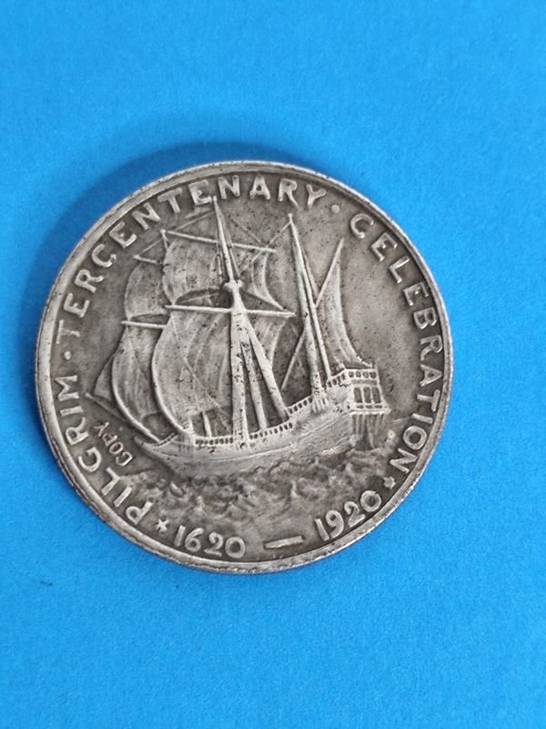Réplica de Moneda Antigua "Pilgrim Tercentenary Celebration 1920-1921"