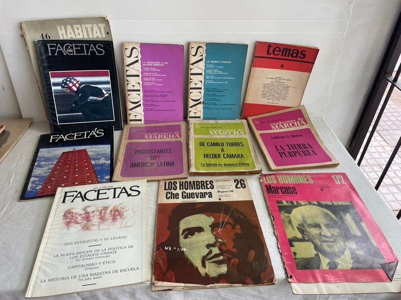 Lote de Revistas Facetas, Cuadernos de Marcha y Temas