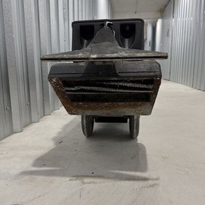 Máquina Industrial para Limpieza de Alfombras y Tapizados Tennant - imagen 3