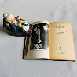 Par de Apoya Libros "Evil Genius" sobre Joseph Goebbels - imagen 2