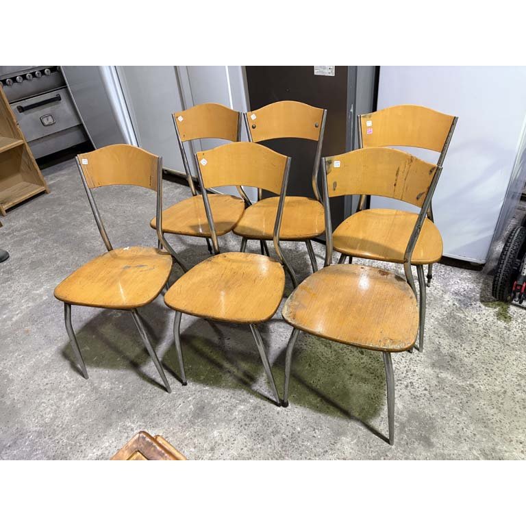 Lote siguiente: Sillas de madera con patas de metal para oficina o sala de reuniones