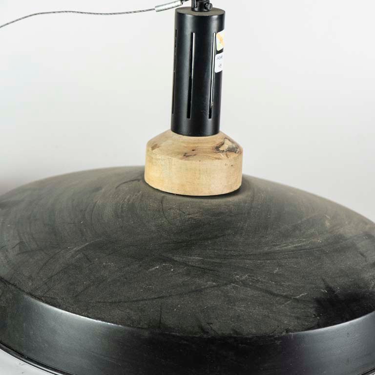 Lámpara de techo de metal y madera con detalles - imagen 2