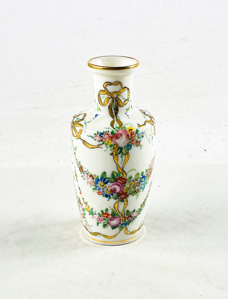 Florero capodimonte blanco floral 16 cm
