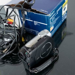 Filmadora Sony Handycam con Accesorios y Caja Original - imagen 2