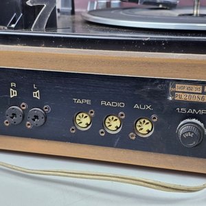 Tocadiscos Philips Vintage con Parlantes de Madera - imagen 6