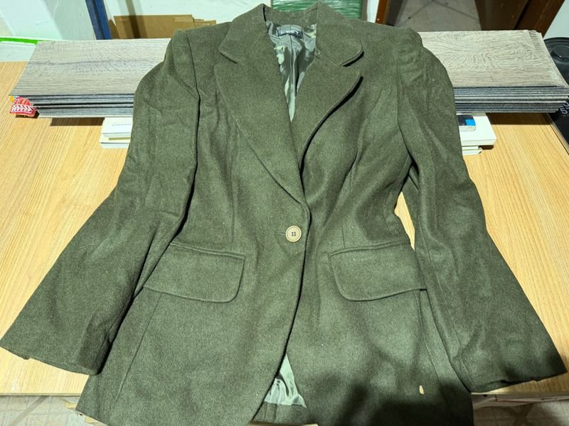 Blazer Femenino de Paño Talle S/M Color Verde Oliva
