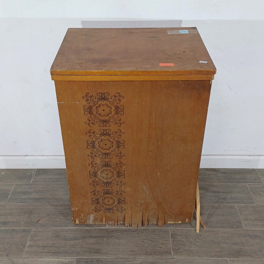 Maquina de coser con mueble vintage - imagen 3