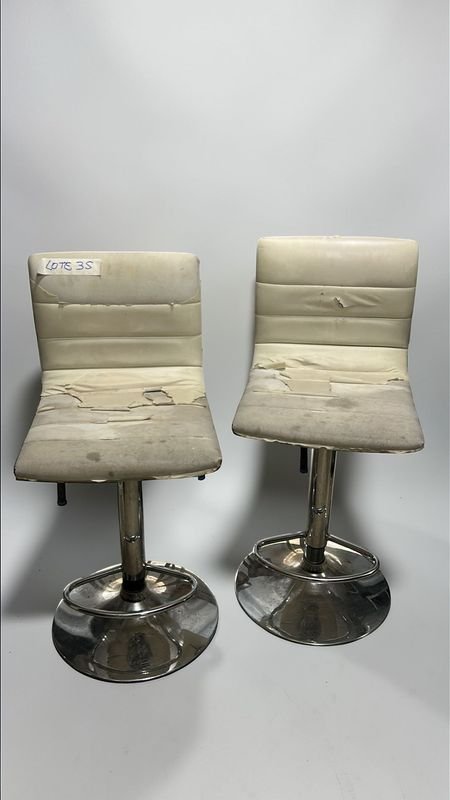 Sillas de Cuero Blancas