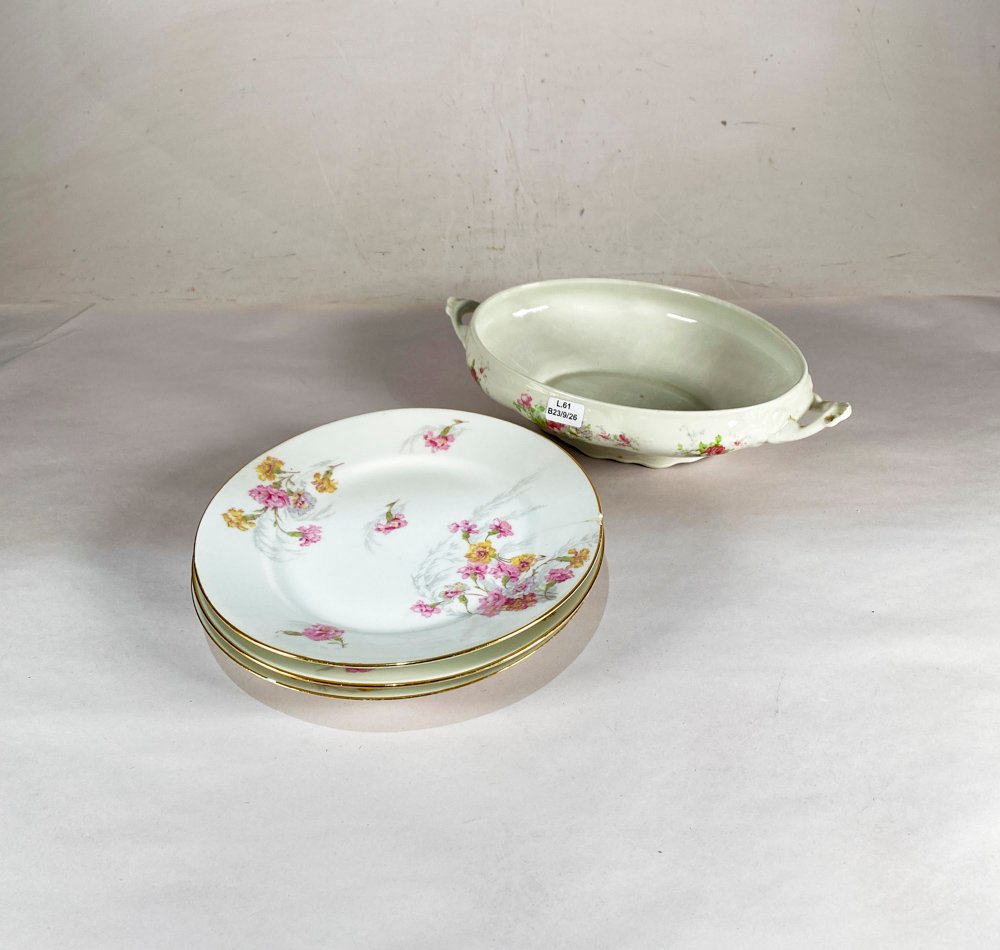 Cuatro Piezas Limoges Decorado Floral Rosado con Guarda