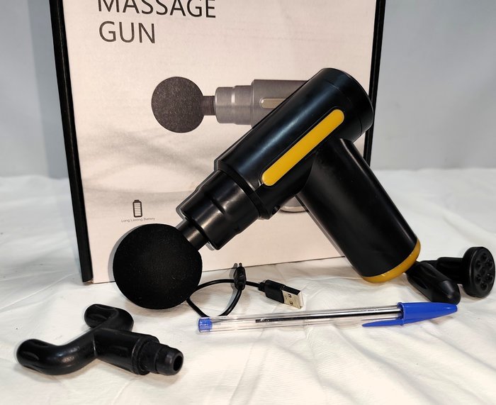Pistola Masajeadora Corporal Fitness Recargable con Punteros Intercambiables