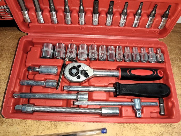 Kit de herramientas para automóvil con 46 piezas - imagen 3