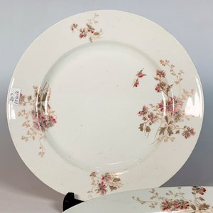 Tres Piezas de Porcelana Limoges Blancas con Flores - imagen 2